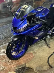 YAMAHA R15 V3